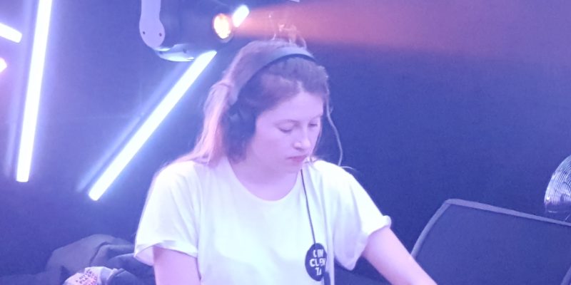 Charlotte de Witte, DJ techno asal Belgia, lisensi CC BY-SA 4.0 (Wikimedia Commons)