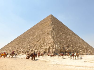 Piramida Agung Giza, Mesir, lisensi CC BY 2.0 (Wikimedia Commons)