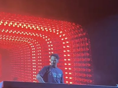 Kaytranada tampil di HERE at Outernet London 2025, lisensi CC BY-SA 4.0 (Wikimedia Commons)