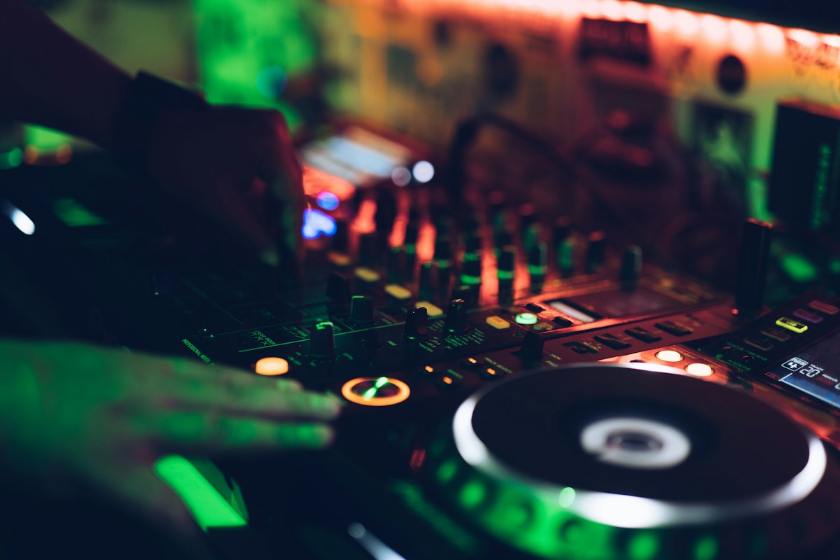 Pioneer Mixer Console